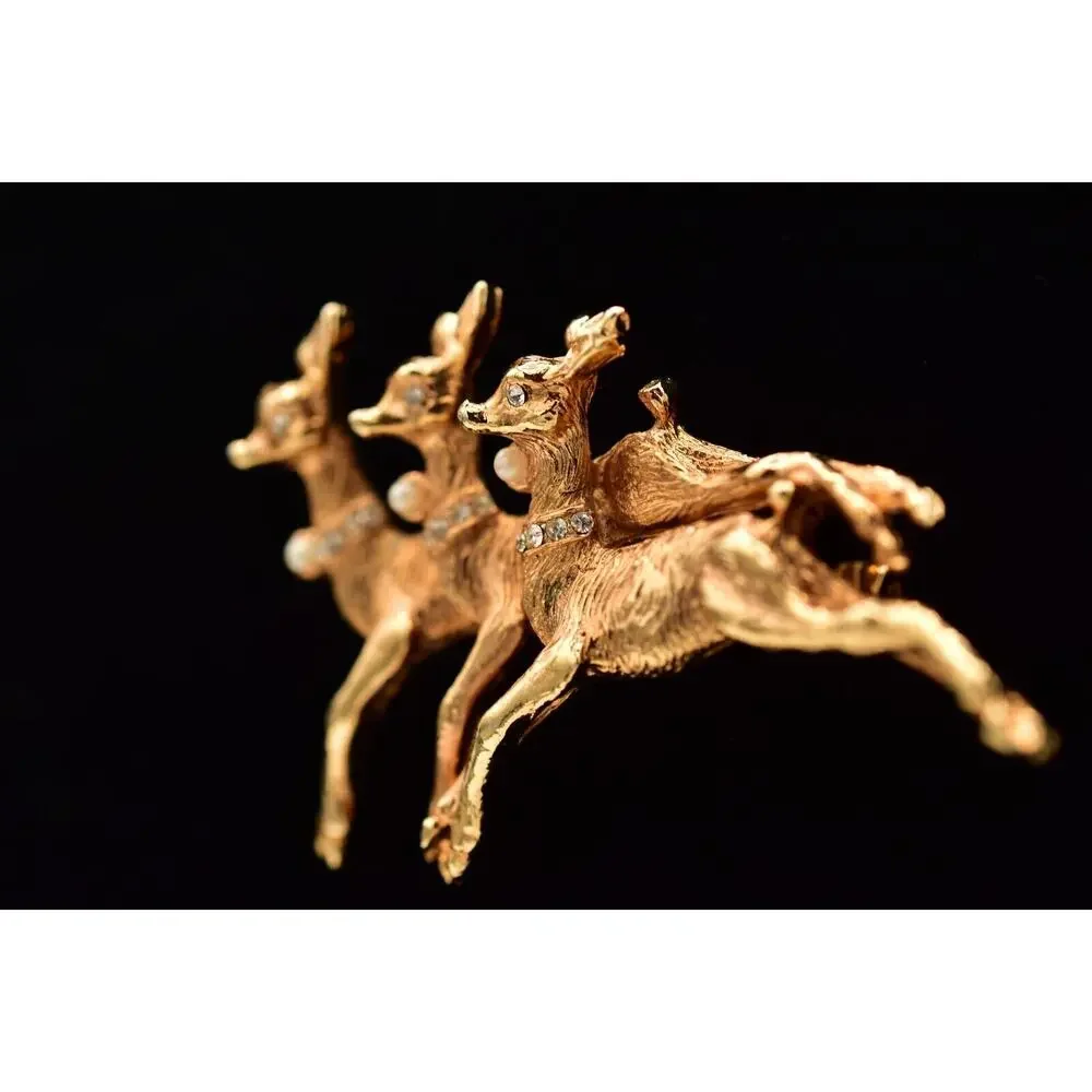 Unbranded stunning pin